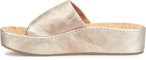 Born Women's Sharr Leather Sandal - Light Gold BR0035330
