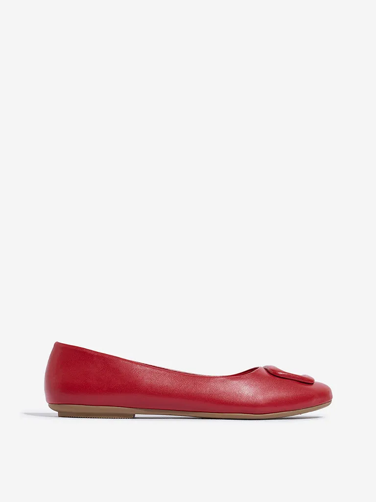 LUNA BLU Red Buckle-Detailed Ballerina