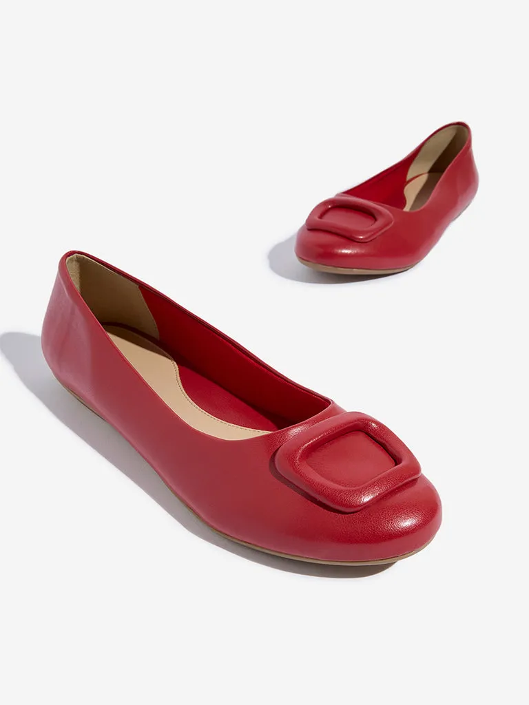 LUNA BLU Red Buckle-Detailed Ballerina